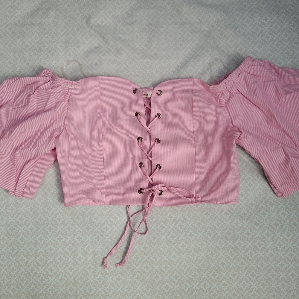 Cropped tie front top